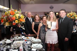 Executivos do Digifort comemoram a conquista do troféu