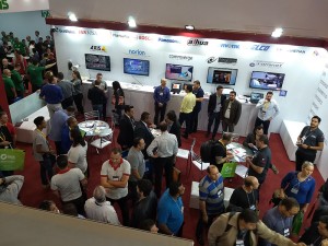 Milhares de pessoas prestigiaram o estande Digifort na Exposec